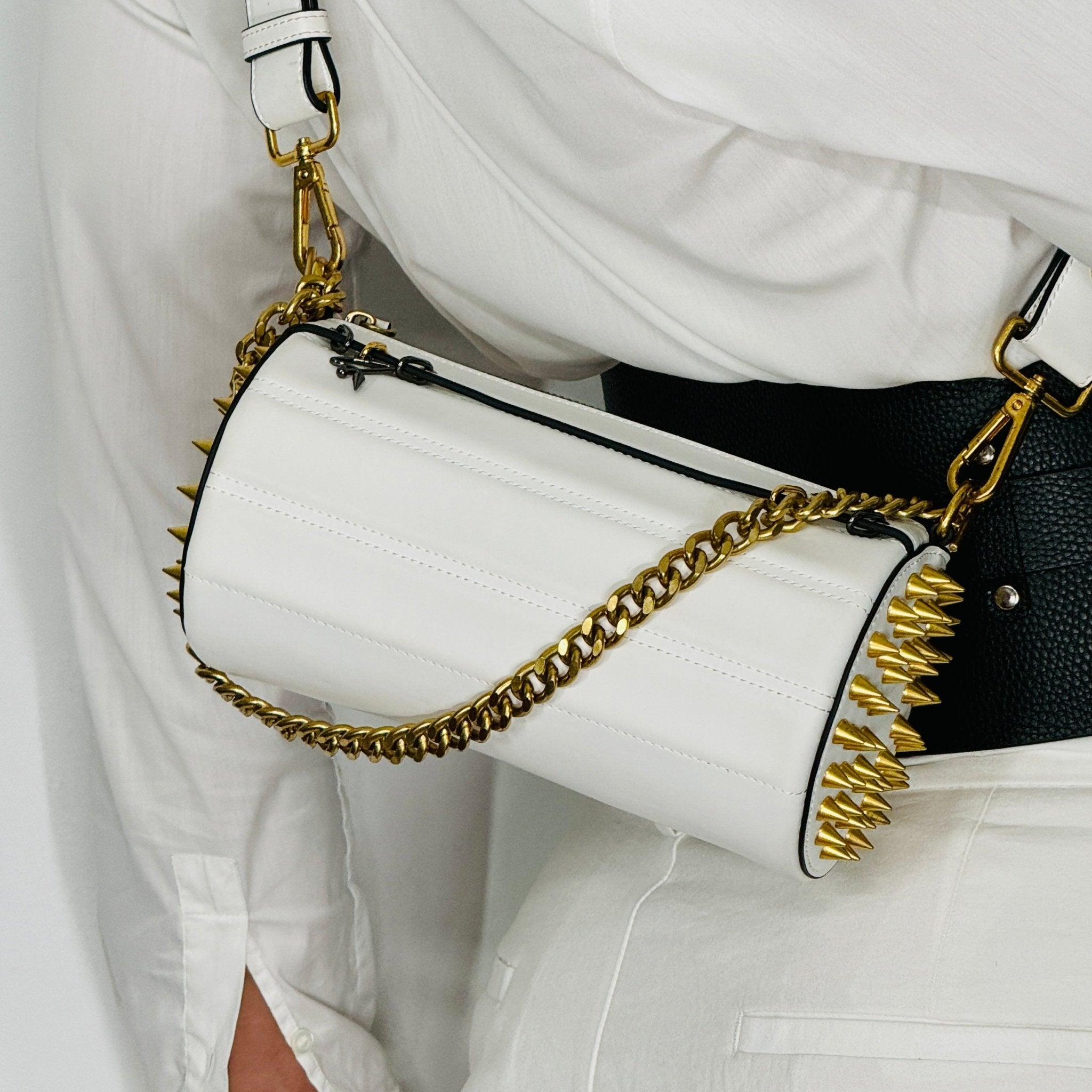 140E TUBE CROSS - BODY BAG IN WHITE WITH CHAIN - Pimpinicchio New York