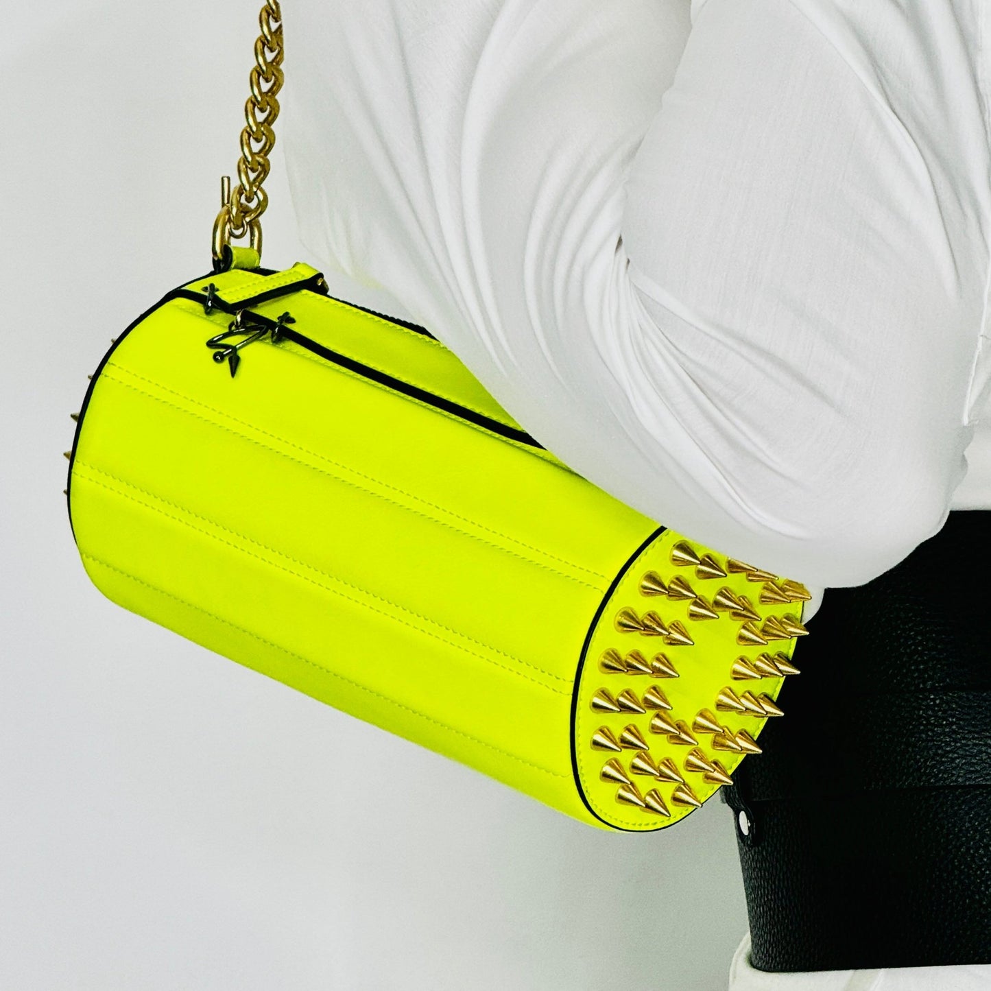 140E TUBE CROSS - BODY BAG IN YELLOW WITH CHAIN - Pimpinicchio New York