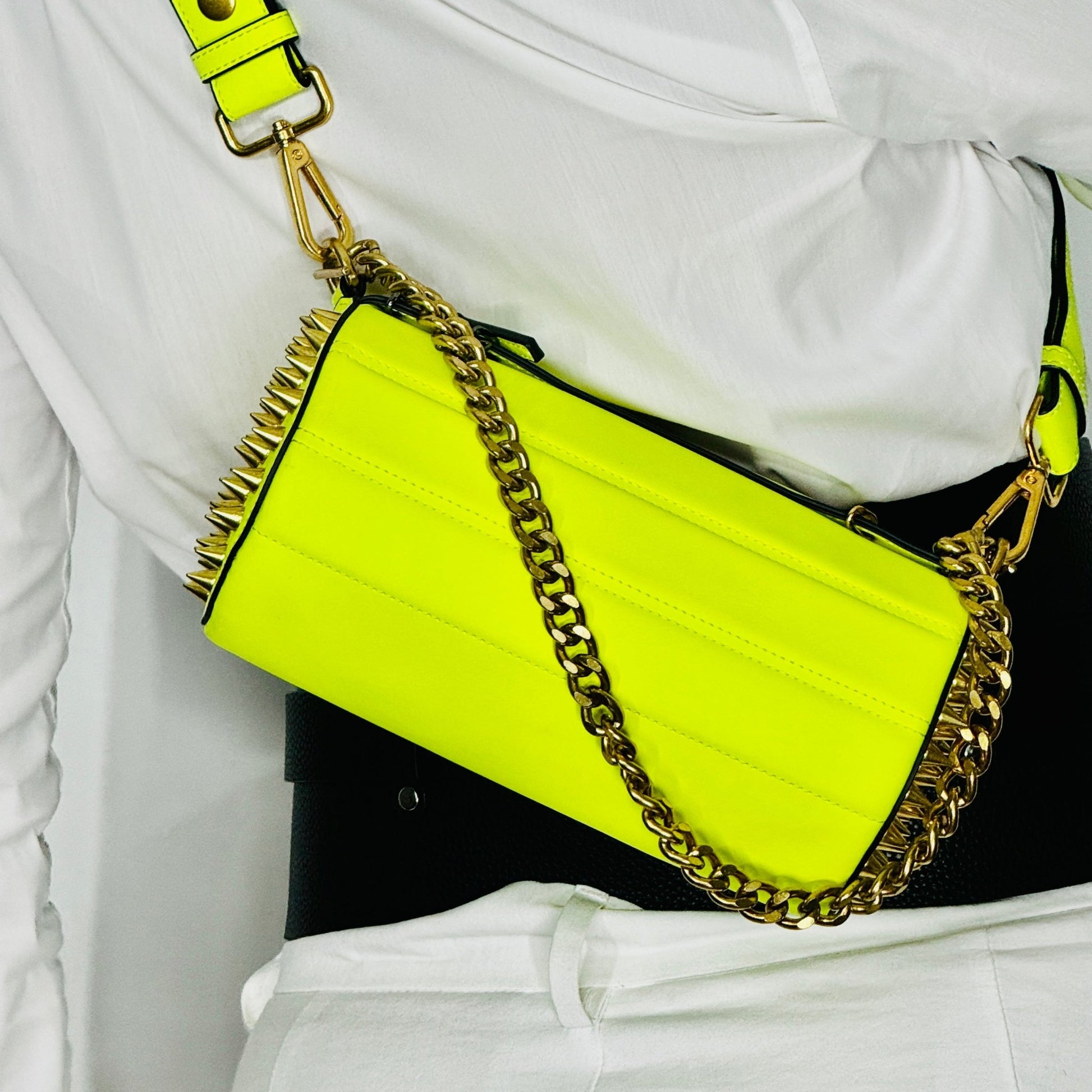 140E TUBE CROSS - BODY BAG IN YELLOW WITH CHAIN - Pimpinicchio New York