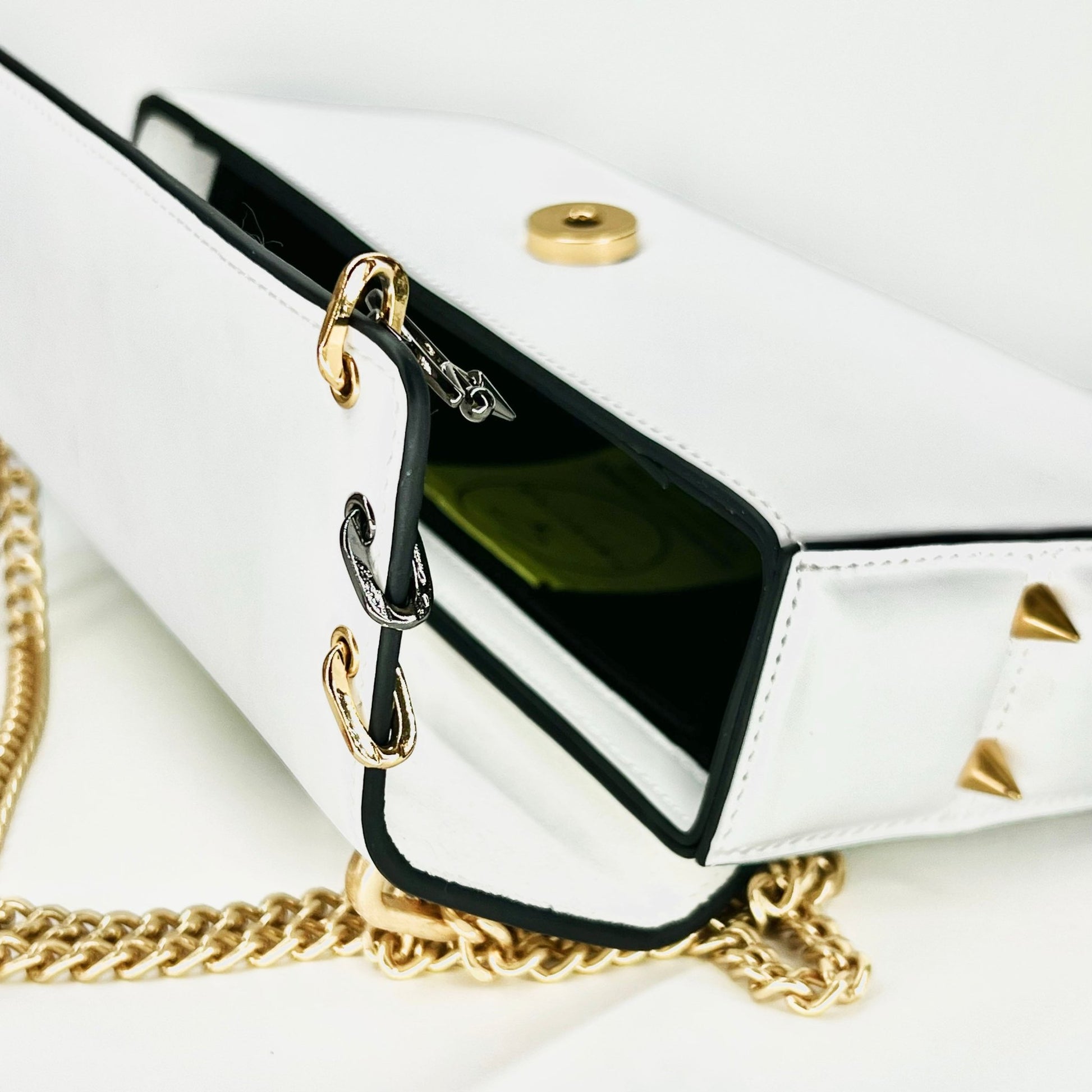 30H ASYMMETRICAL CHAIN BAG IN WHITE - Pimpinicchio New York